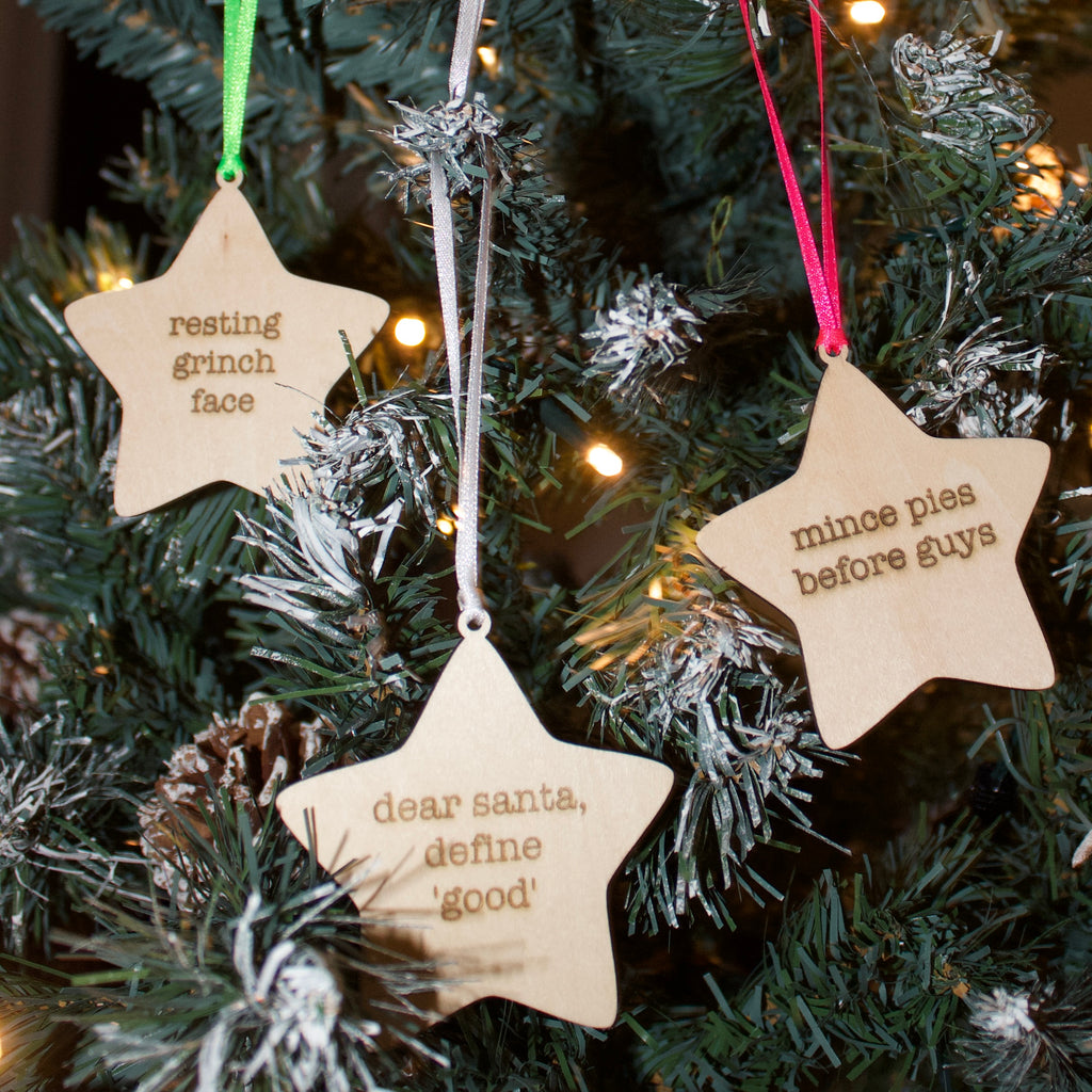 'Resting Grinch Face' Hanging Wooden Christmas Star Decoration